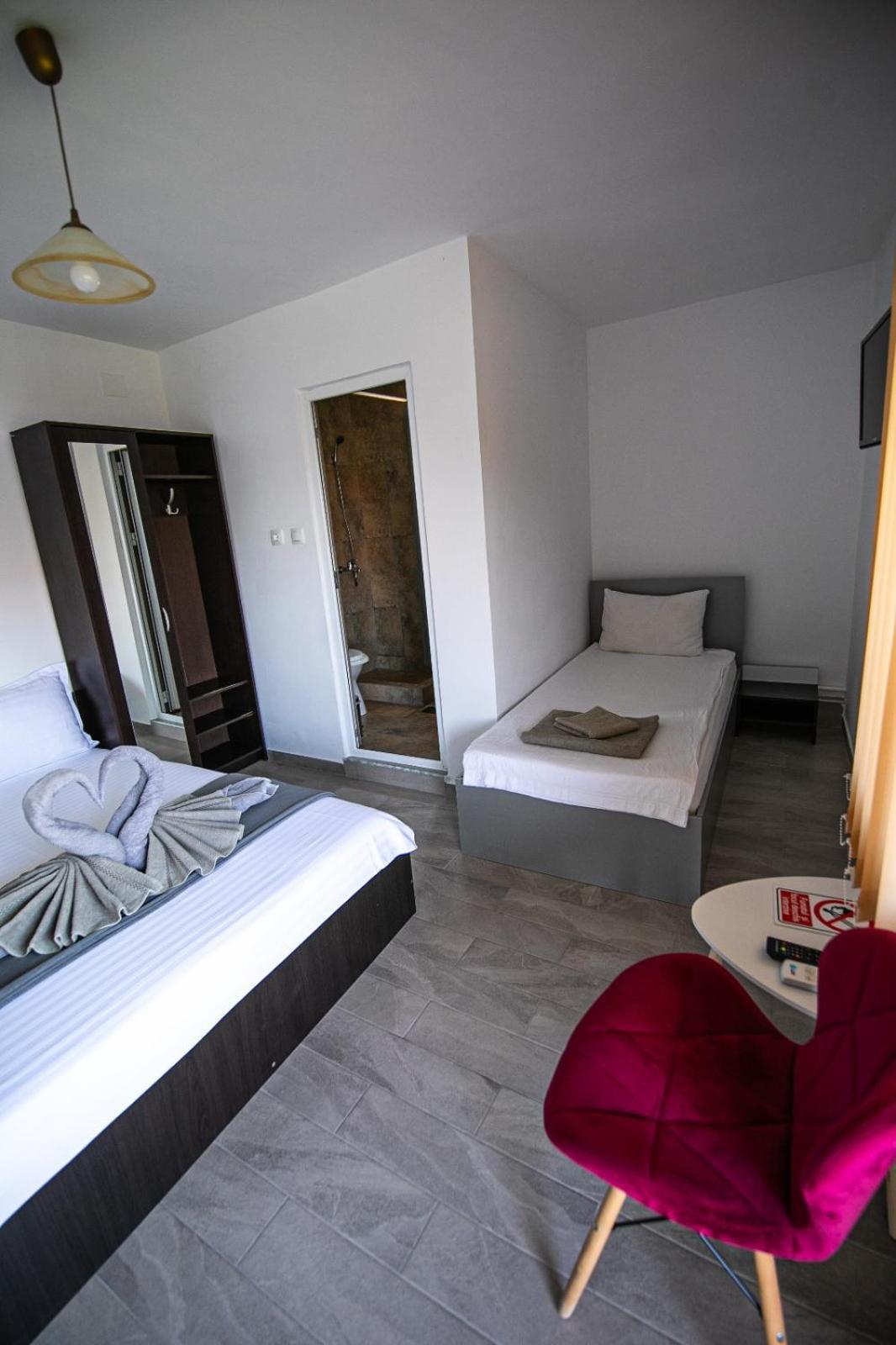 Hotel Casa Jessi Două Mai Zewnętrze zdjęcie