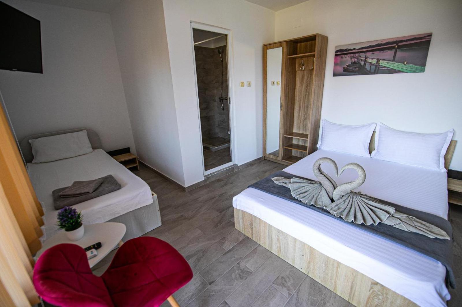 Hotel Casa Jessi Două Mai Zewnętrze zdjęcie